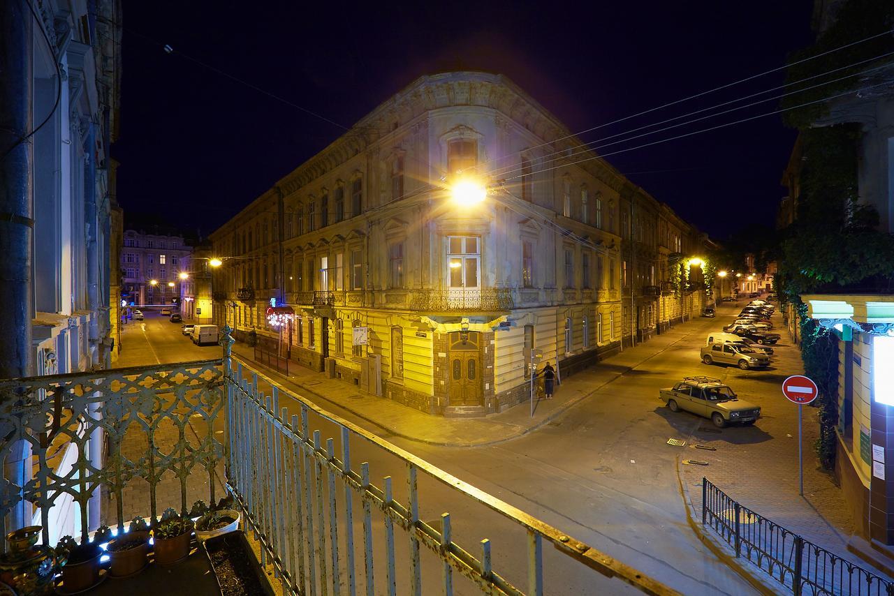 Goldstar Apartment Lviv Exterior photo